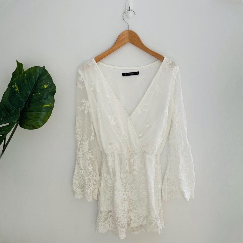 SIMPLEE APPAREL | Romantic Off White Lace Long Sleeve Romper Boho Size Medium